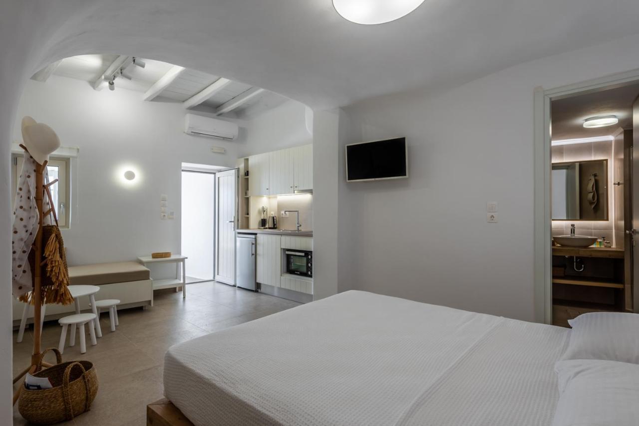 Anemi Suites Adamantas  Bagian luar foto