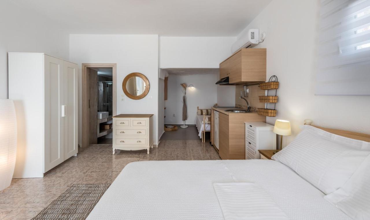 Anemi Suites Adamantas  Bagian luar foto