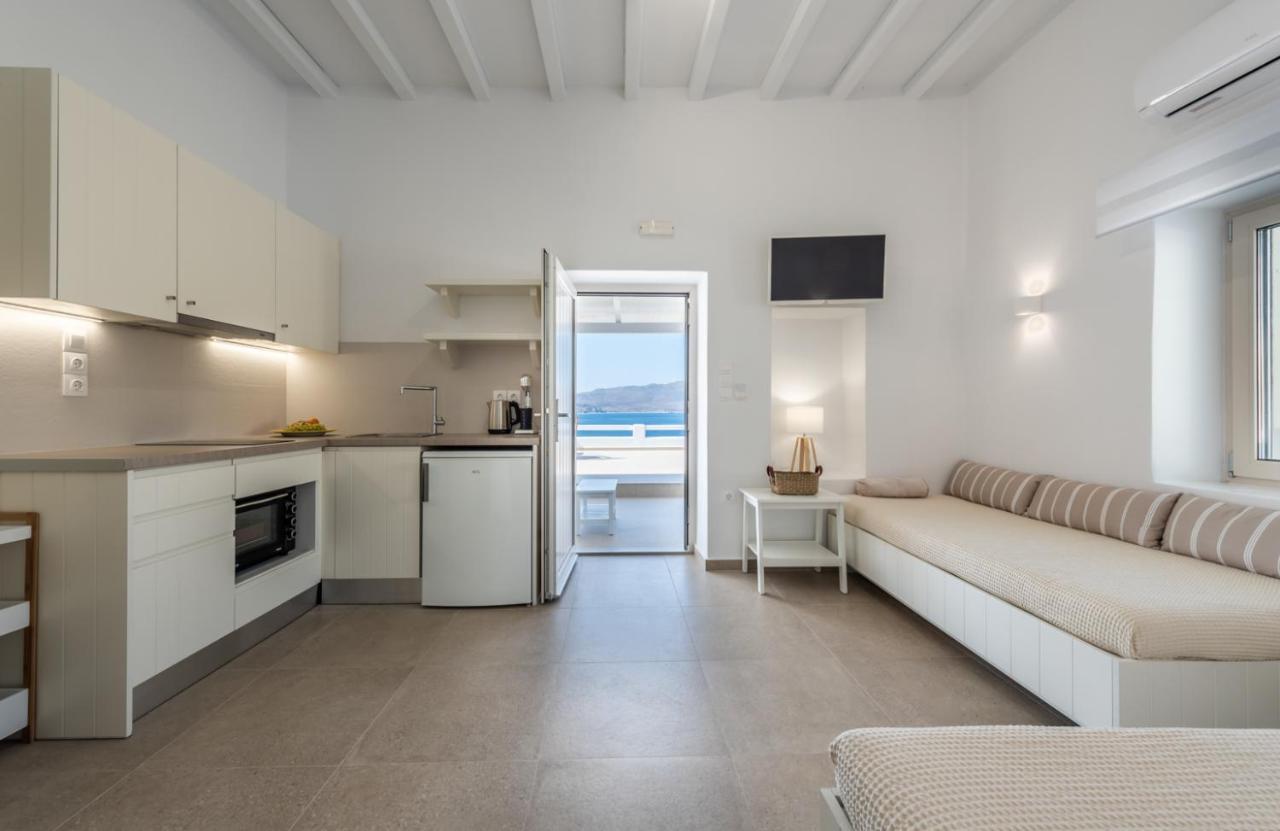 Anemi Suites Adamantas  Bagian luar foto